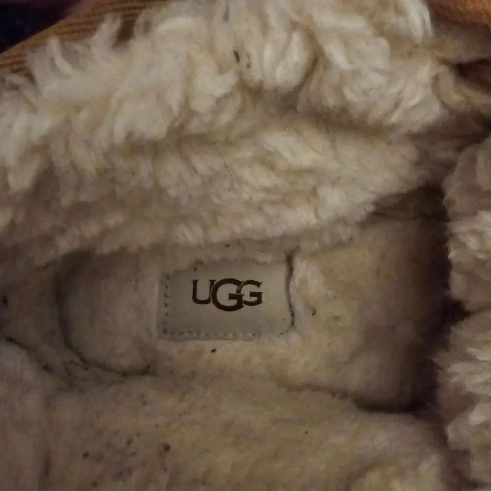 UGG Neumel Cozy Tan Suede Boots with Laces Size 5 - Picture 8 of 9